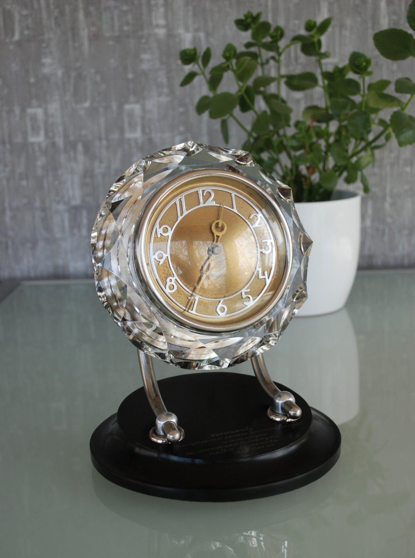 Tafelklok Geschenk van Moskou, CCCP uit 1965