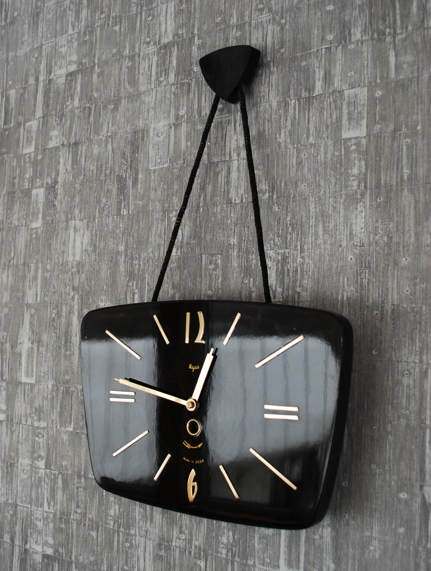 Preorder Houten wandklok "Маяк" uit de jaren 70 Sovjet vintage mechanische klok Mayak