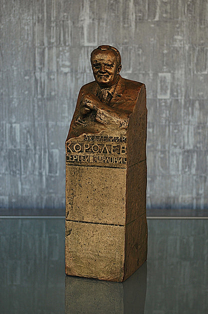 Raket geleerde. Sergei Korolev met sigaar