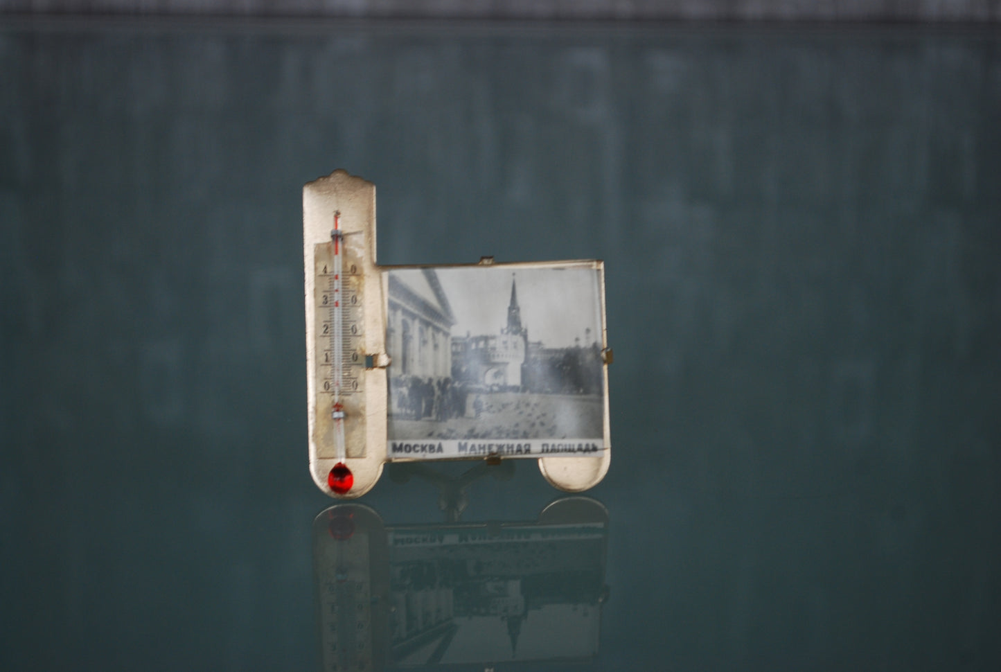 Preorder Kremlin thermometer klein goudkleur aluminium