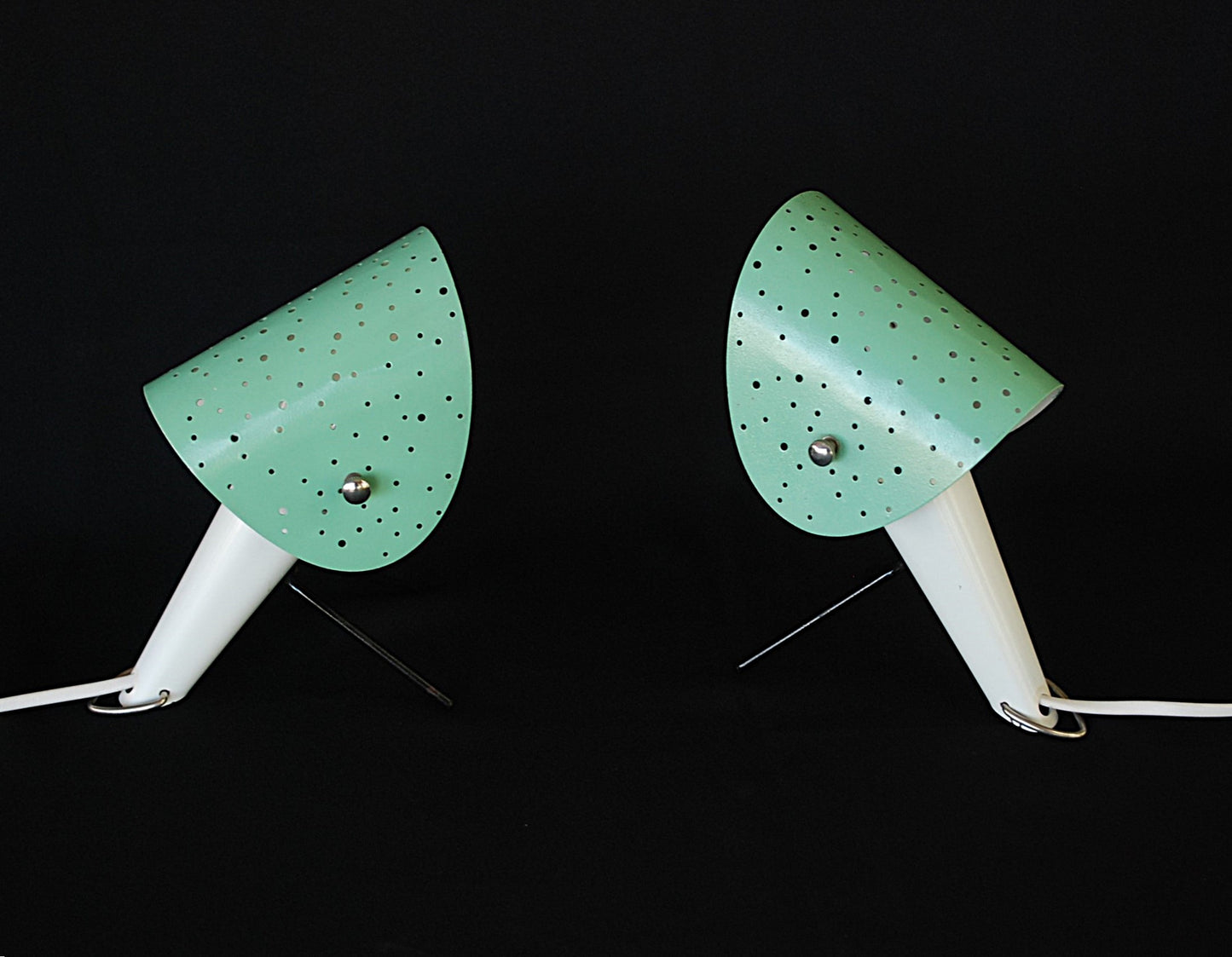 2 stuks Bureau / Wandlamp van Ernest Igl  " The Little Dog "