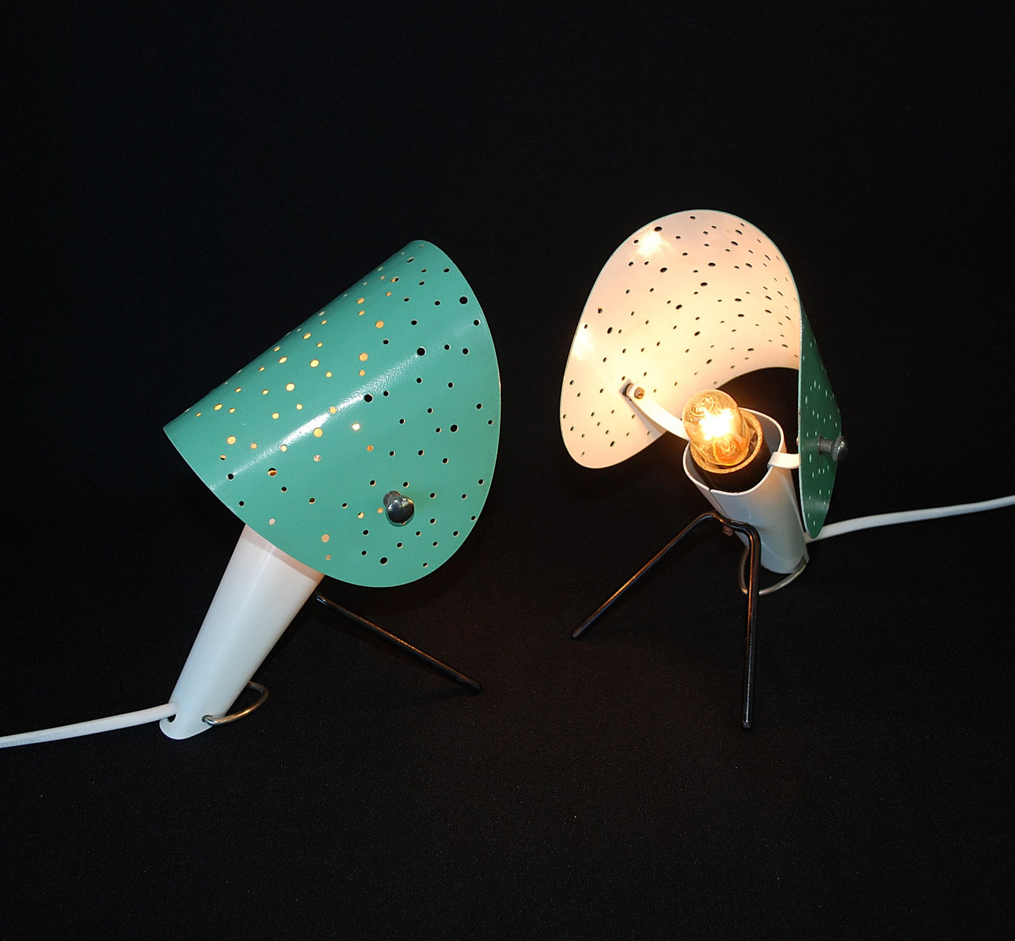 2 stuks Bureau / Wandlamp van Ernest Igl  " The Little Dog "