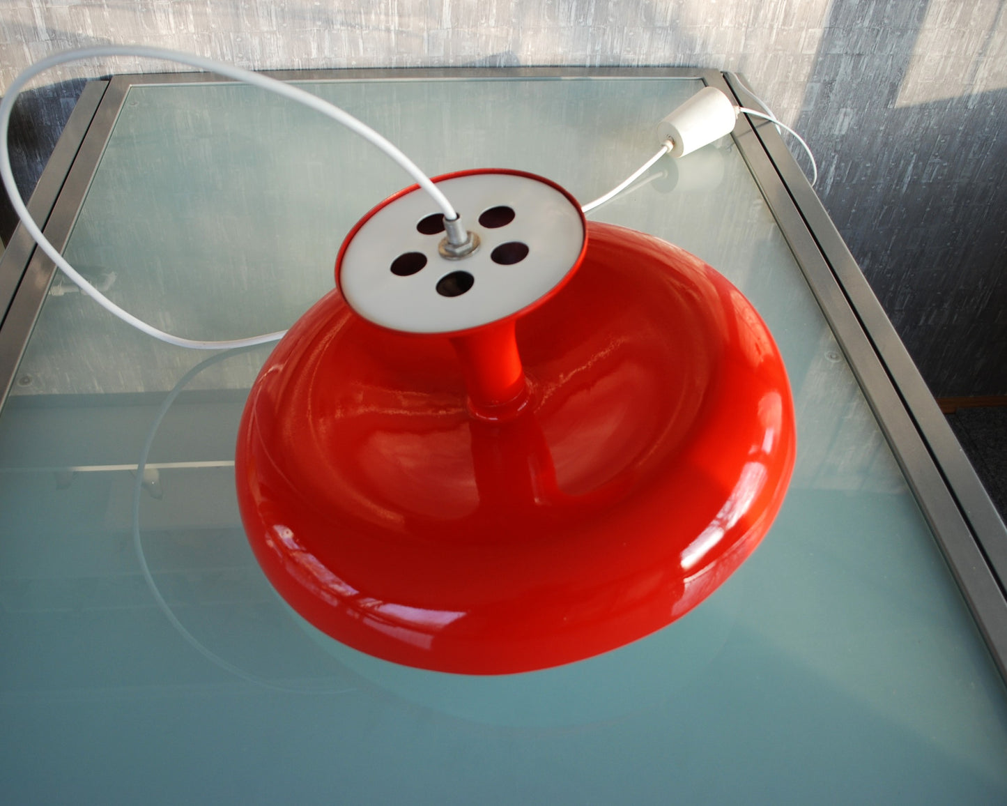 UFO Metalen plafondlamp Ontwerper Tibor Nádai.