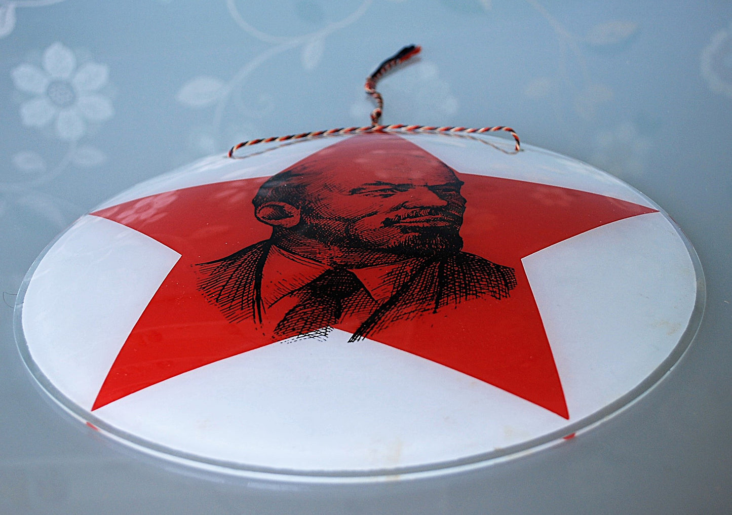 Glazen wandbord Lenin in Rode Ster