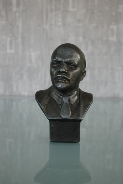 Preorder Lenin Buste Gesigneerd en met stempel