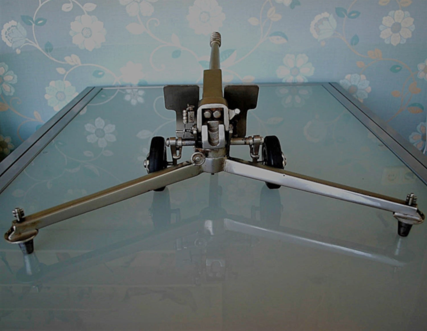 Houwitser kanon D-30 122 mm MEGA GROOT Indrukwekkend Model !