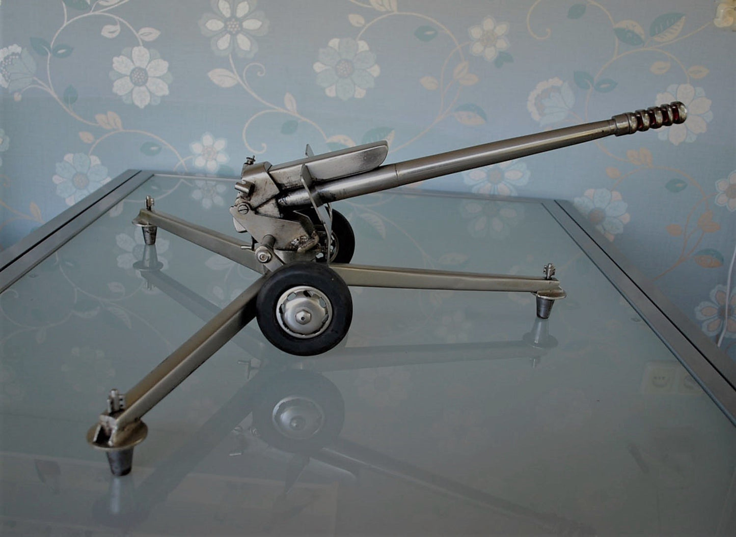 Houwitser kanon D-30 122 mm MEGA GROOT Indrukwekkend Model !