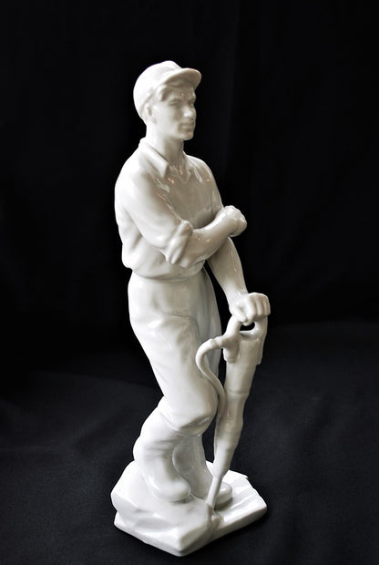 Herend Mijnwerker met Drilboor Door Beeldhouwer  Jenő Hanzély