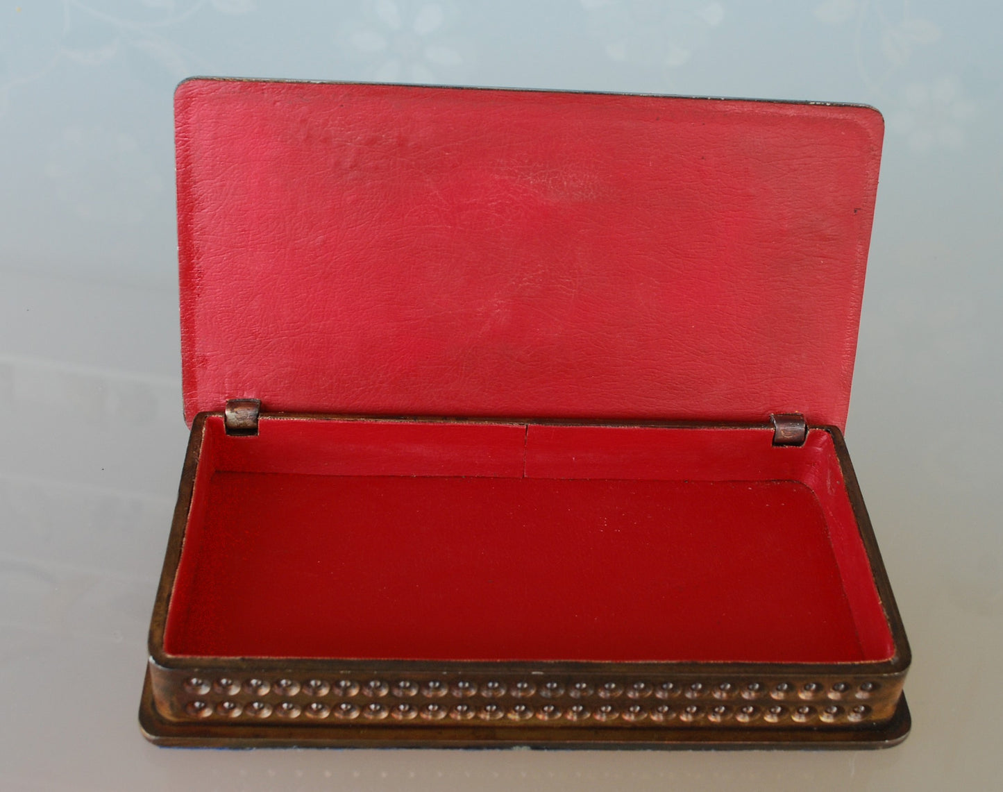 Militair opberg kist Tank met 2k6 Luna Nucliaire Raket navo = frog 3   S-125A "Pion"