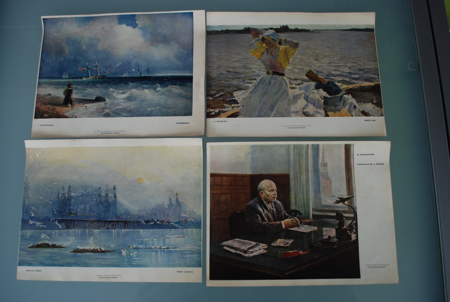 Pre order Mini poster Sociaal realisme 31 stuks  Drukkerij Pravda Moskou