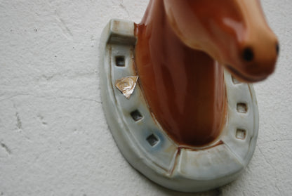 Preorder Paardenhoofd in hoefijzer Royal Dux Porselein