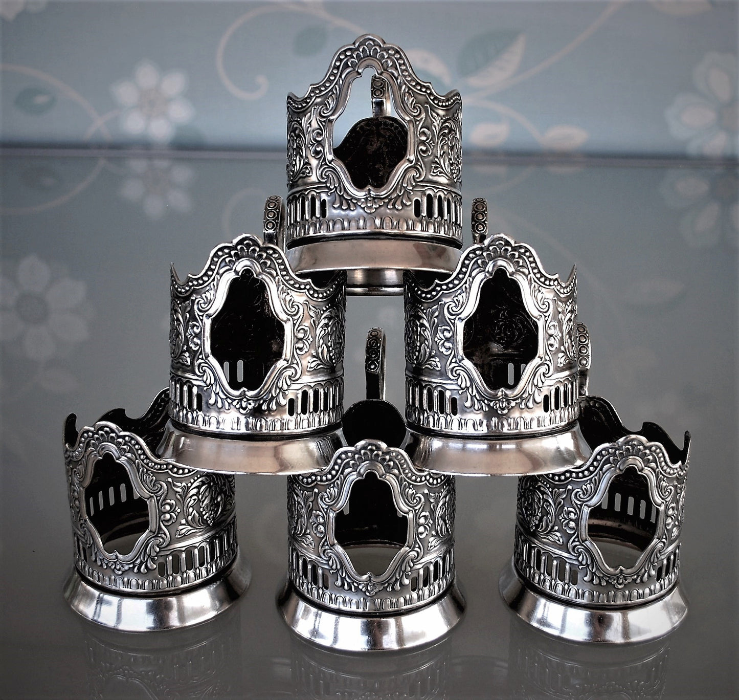 Sovjet Theeglas houders met uitsparing Podstakannik Set van 6