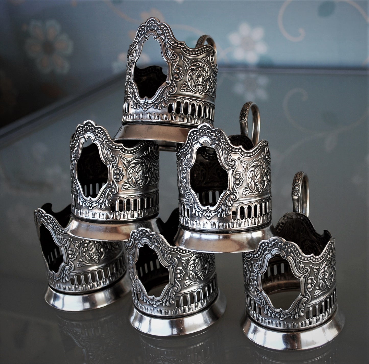 Sovjet Theeglas houders met uitsparing Podstakannik Set van 6