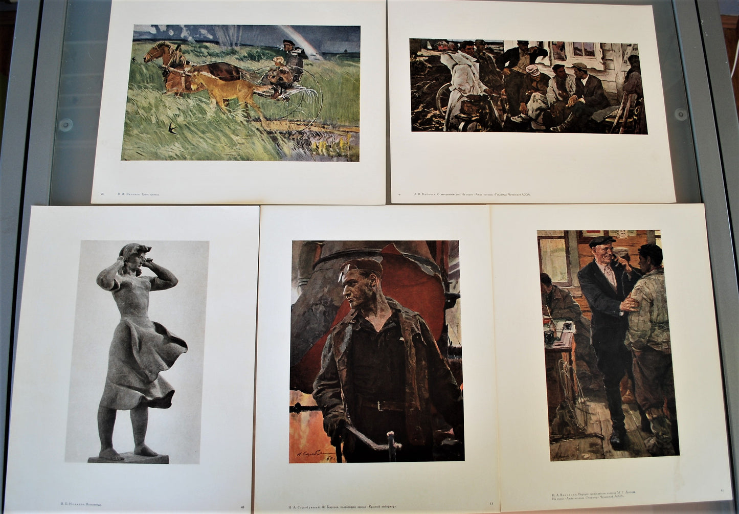 Kunstwerken Sovjet Unie 1961. 60 reproducties Alle Unies Artistiek Tentoonstelling.
