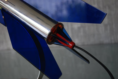 Raket lamp, Zilver met 6 blauw, paars vleugels en eboniet neuskoon