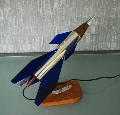 Raket lamp, Zilver met 6 blauw, paars vleugels en eboniet neuskoon