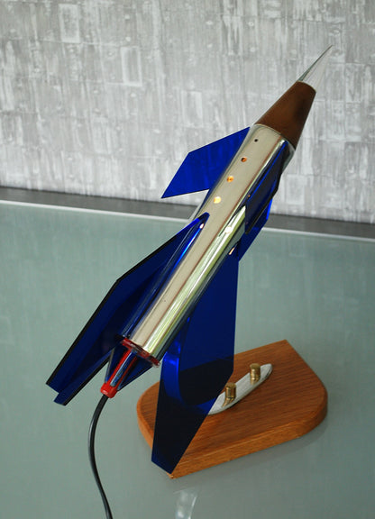 Raket lamp, Zilver met 6 blauw, paars vleugels en eboniet neuskoon