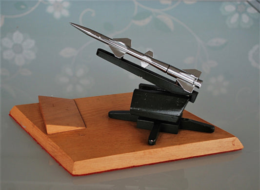 S-75 Luchtdoelraket 1957 Hand gemaakt model