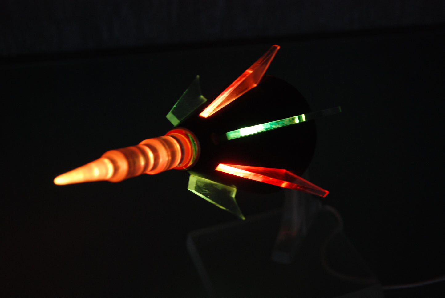 Preorder Raket lamp Capsule op plexiglas met pertinax body