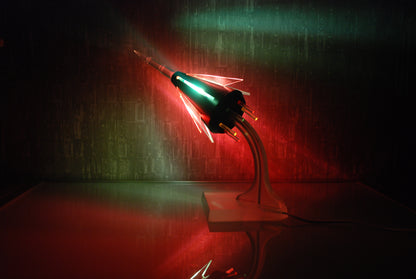 Preorder Raket lamp Capsule op plexiglas met pertinax body