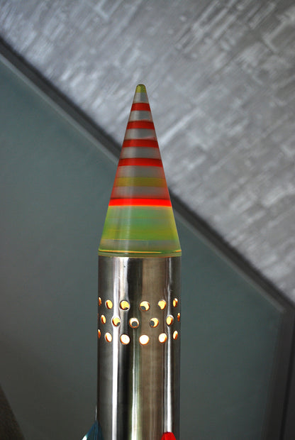 Raket lamp, Rood Geel Blauw van RVS 1970's Space age, hand gemaakt