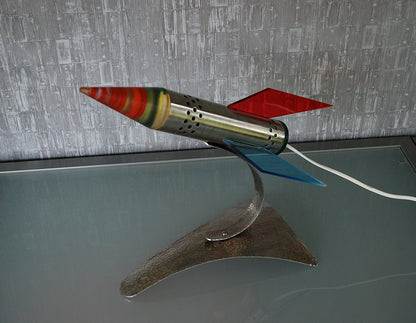 Raket lamp, Rood Geel Blauw van RVS 1970's Space age, hand gemaakt