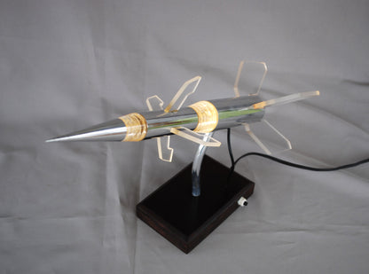 Pre order Raket lamp op eboniet sokkel Zie video!