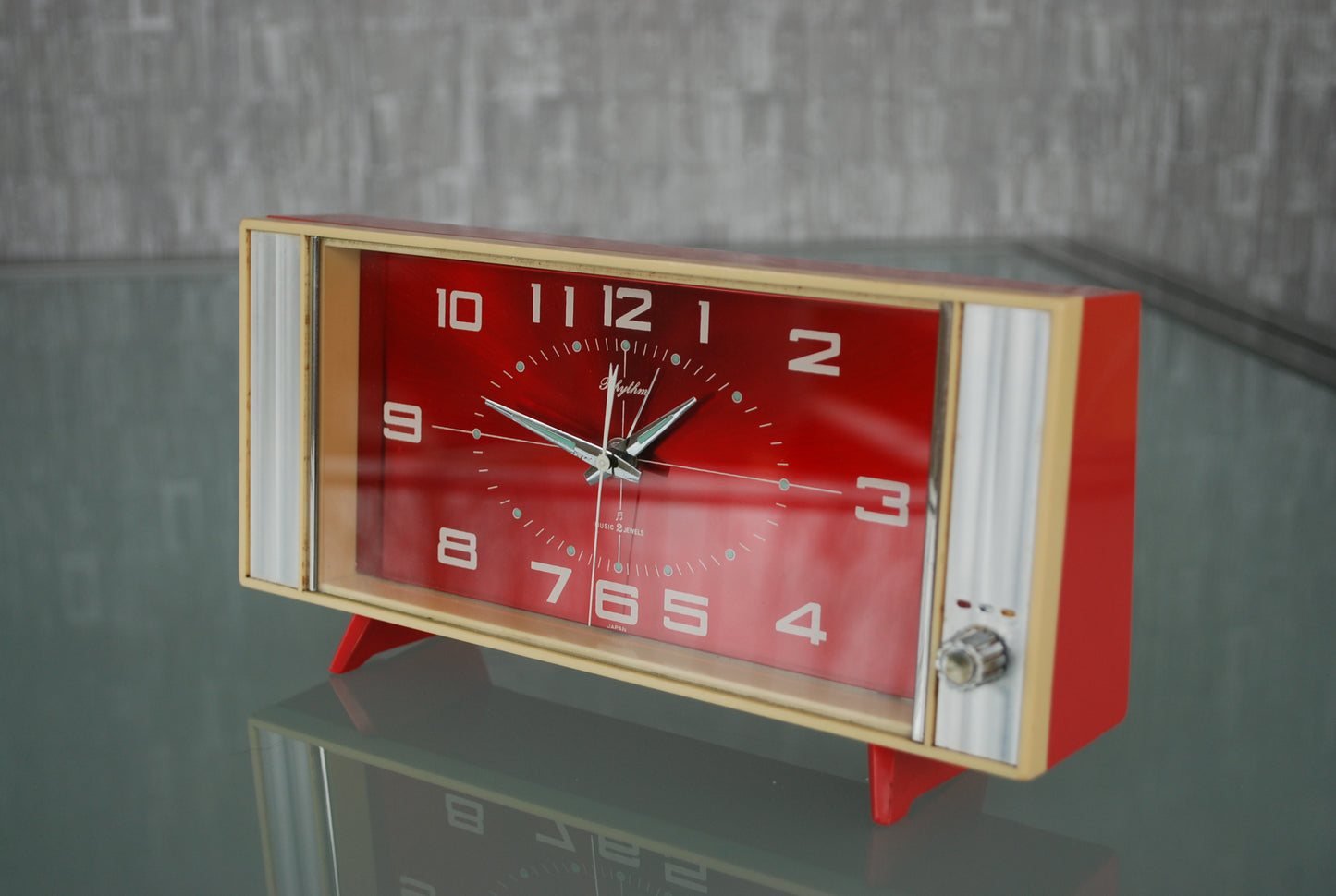 Rhythm 68015 Vintage Space Age retro Muzikale Wekker