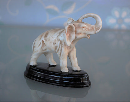 Art Deco Royal Dux Olifant 1929-1940