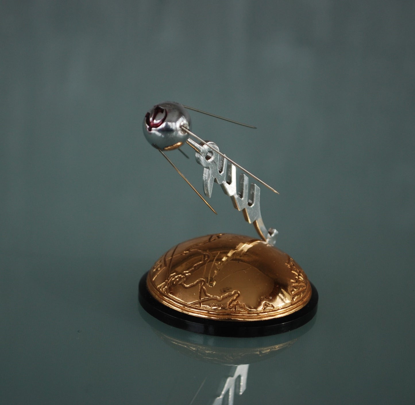 Preorder Spoetnik Eerste satellite in de ruimte schap ornament