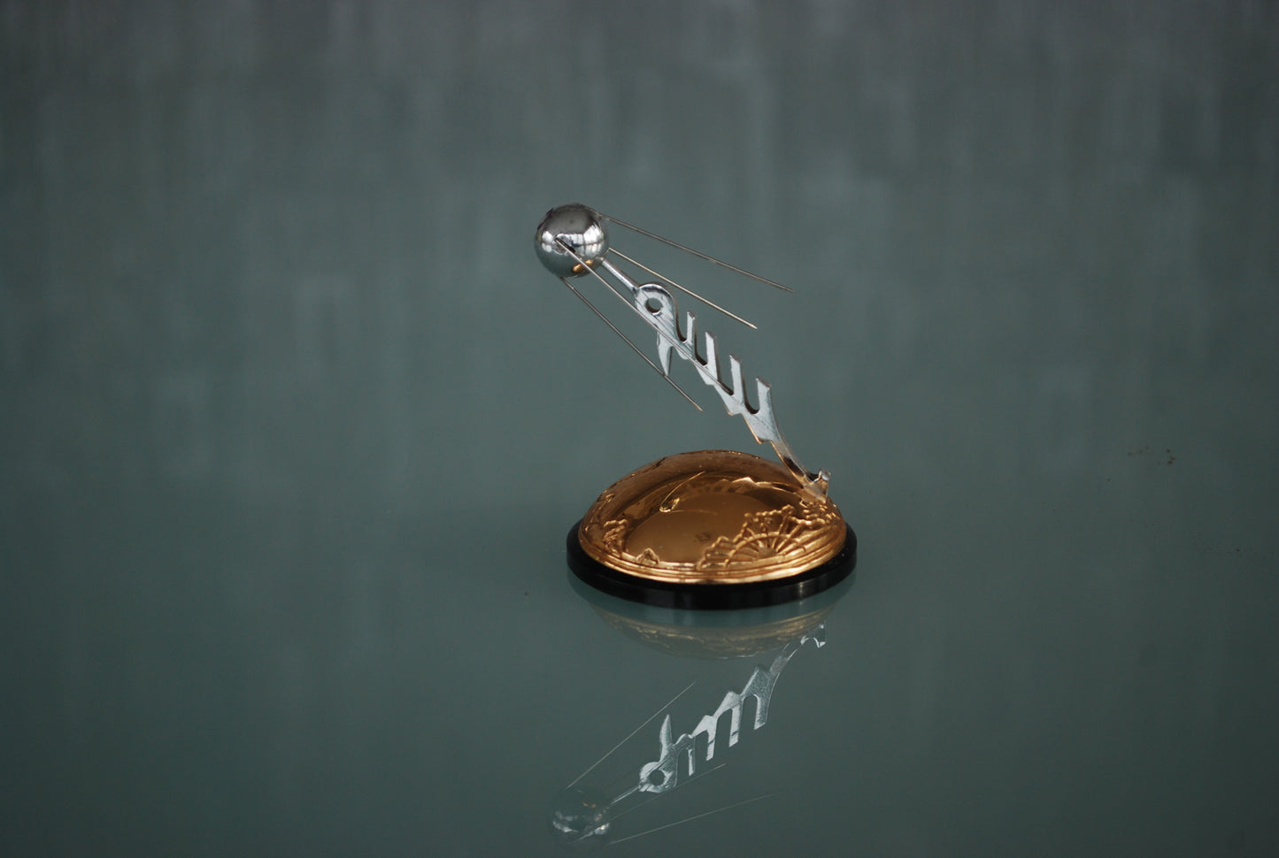 Preorder Spoetnik Eerste satellite in de ruimte schap ornament