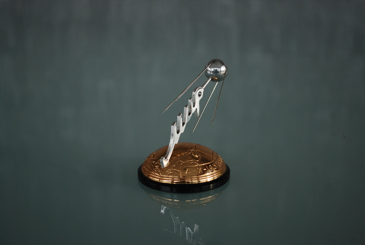 Preorder Spoetnik Eerste satellite in de ruimte schap ornament