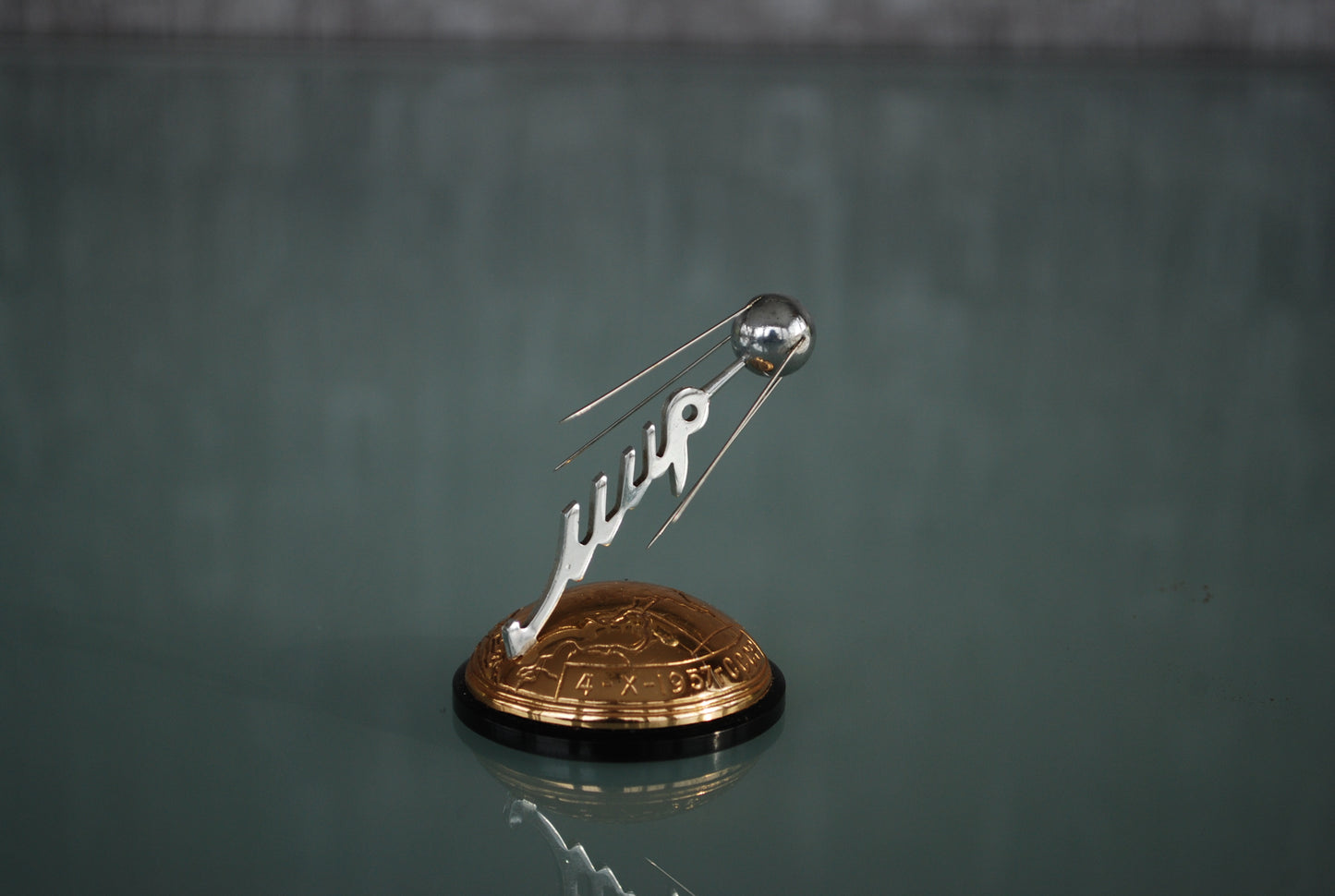 Preorder Spoetnik Eerste satellite in de ruimte schap ornament