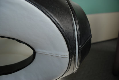 Stoel Pop art space age Poltrona Papalla ontworpen door Italiaanse ontwerper Santo Denti. *