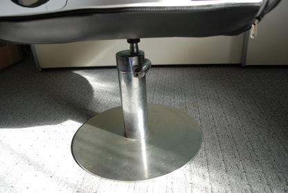 Stoel Pop art space age Poltrona Papalla ontworpen door Italiaanse ontwerper Santo Denti. *