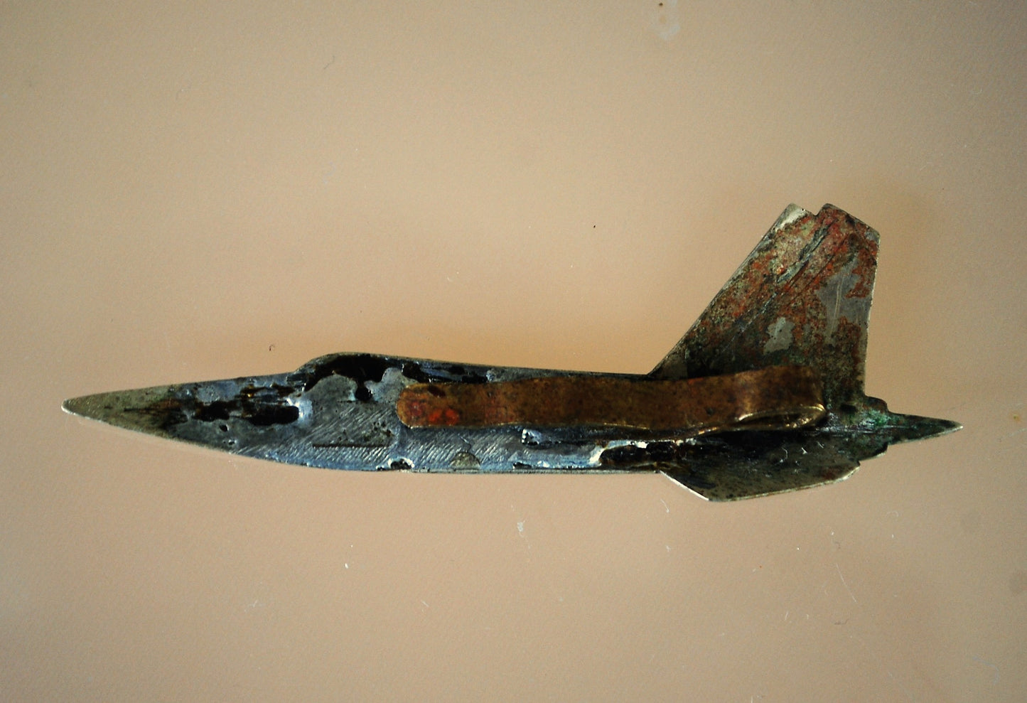 Stropdas klip van de communistische jongerenorganisatie. Hand gemaakt Straaljager