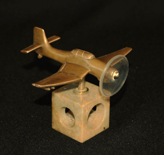 Junkers JU 87 Stuka Brons op steen sokkel