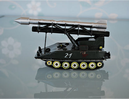 Tank with Nuclear Rocket 1960-1964 The 2K6 Luna with 3R10 rocket.