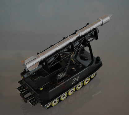 Tank with Nuclear Rocket 1960-1964 The 2K6 Luna with 3R10 rocket.