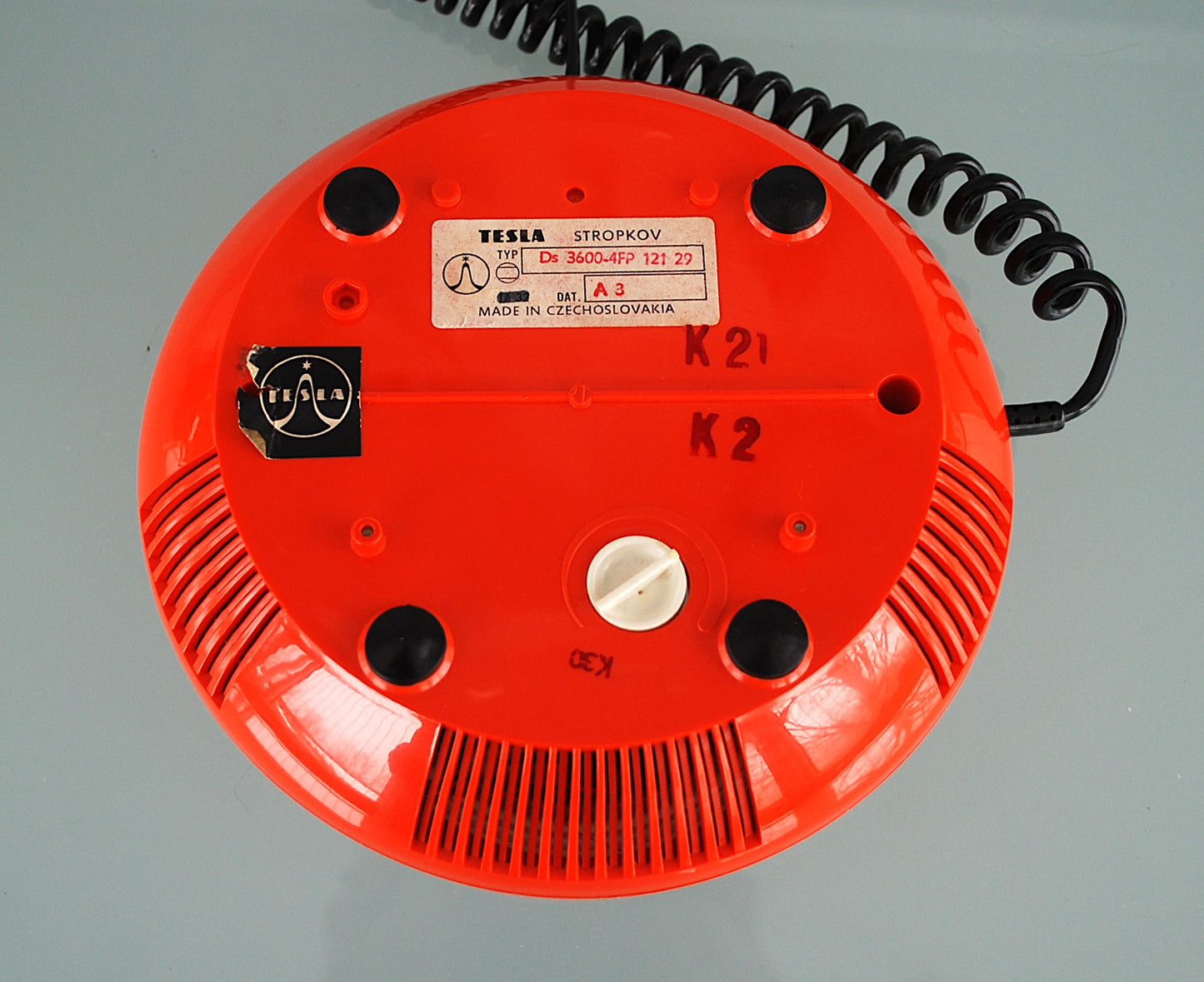 Preorder Space age telefoon Atomic