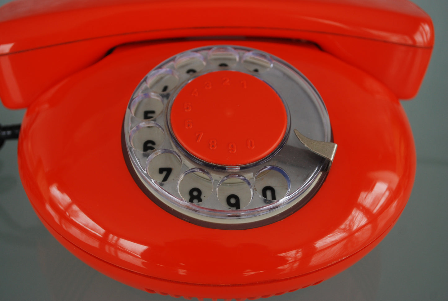 Preorder Space age telefoon Atomic