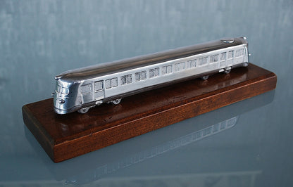 Aluminium Trein Tram Hoogglans Gepolijst