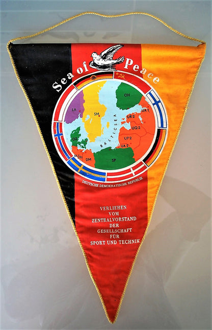 GDR Flag "Sea of ​​Peace"