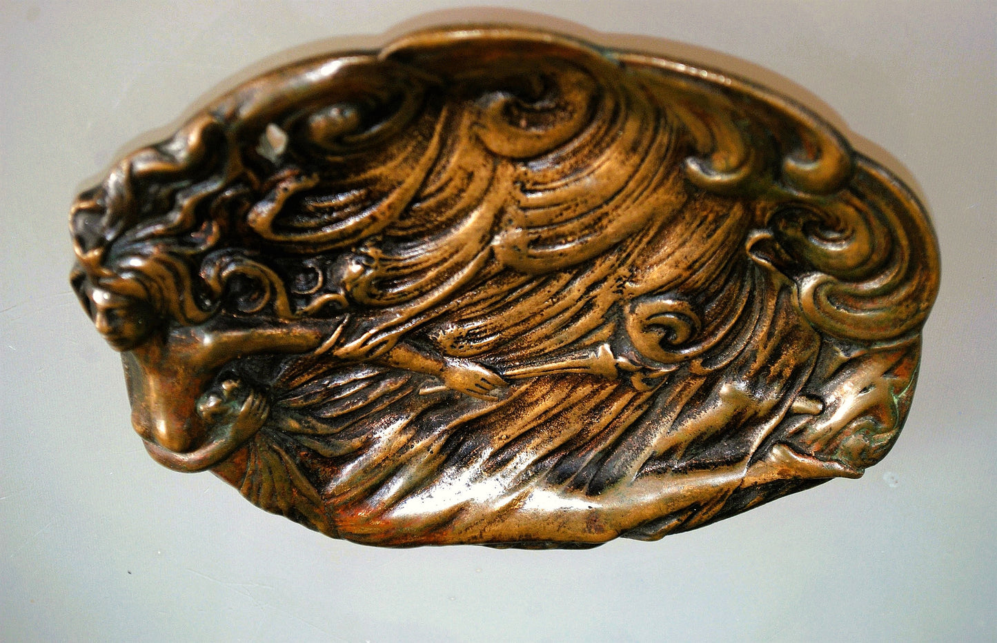 Jugendstil, Art Nouveau Naakte jonge vrouw met fakkel