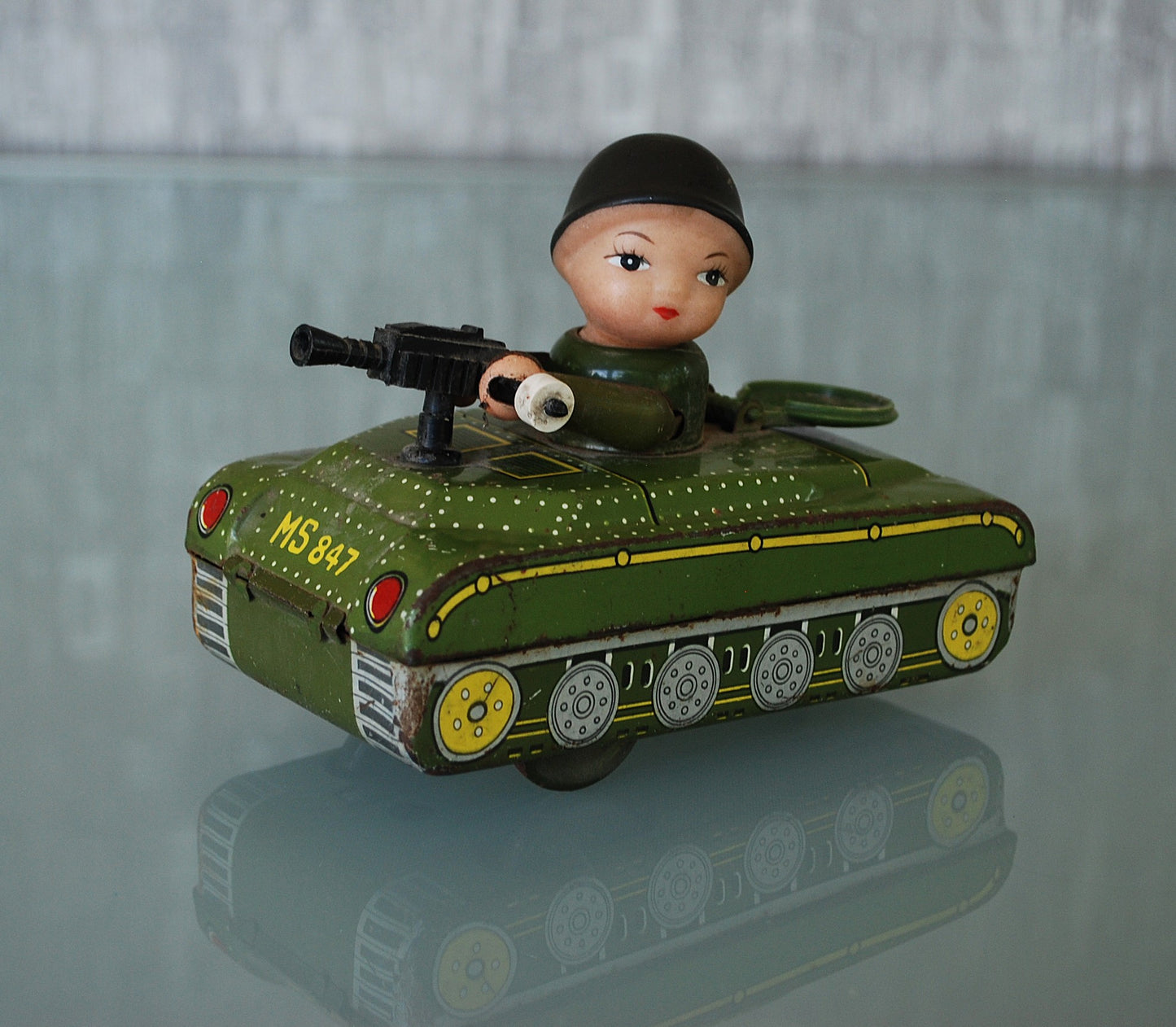 Vintage werkend tank met opwindmechanisme blikken speelgoed made in China