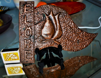 Vlag van koper " Elöre " uit verenigingsgebouw