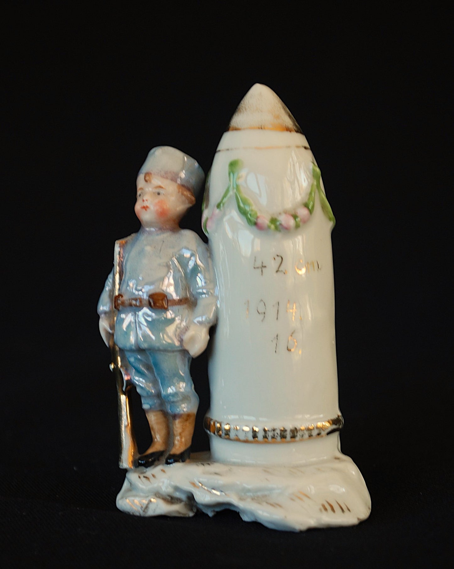 Kanon WW1 beeld soldaat met " Dikke Bertha " granaat *