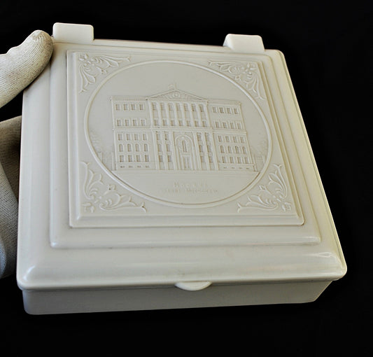 Wit bakelieten opbergdoos CCCP nummer 1