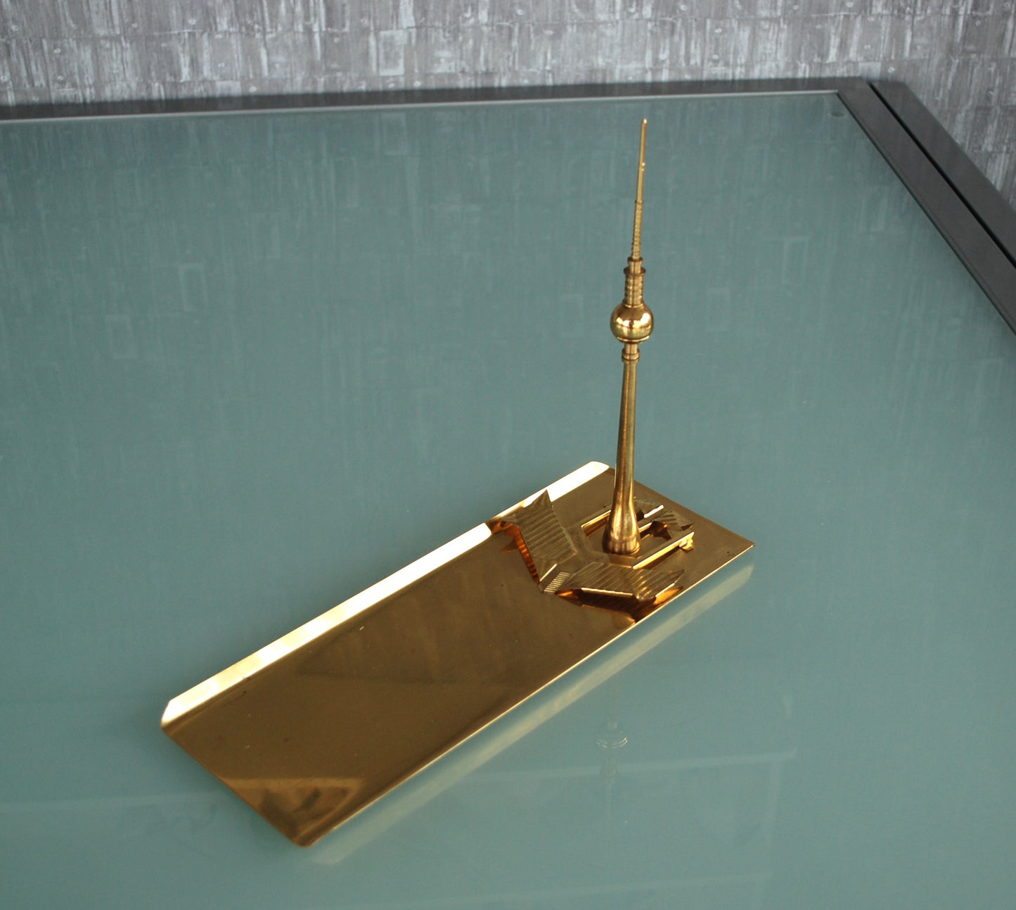 Preorder Berlin TV-toren 1969 Hoofdstad van de DDR