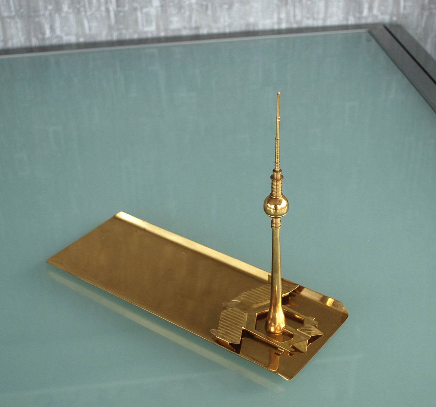 Preorder Berlin TV-toren 1969 Hoofdstad van de DDR